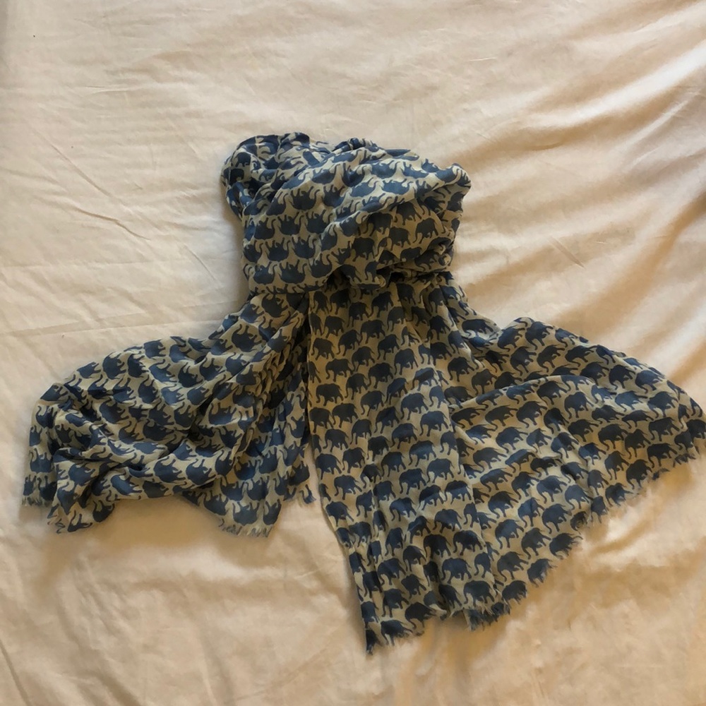 Cashmere scarf